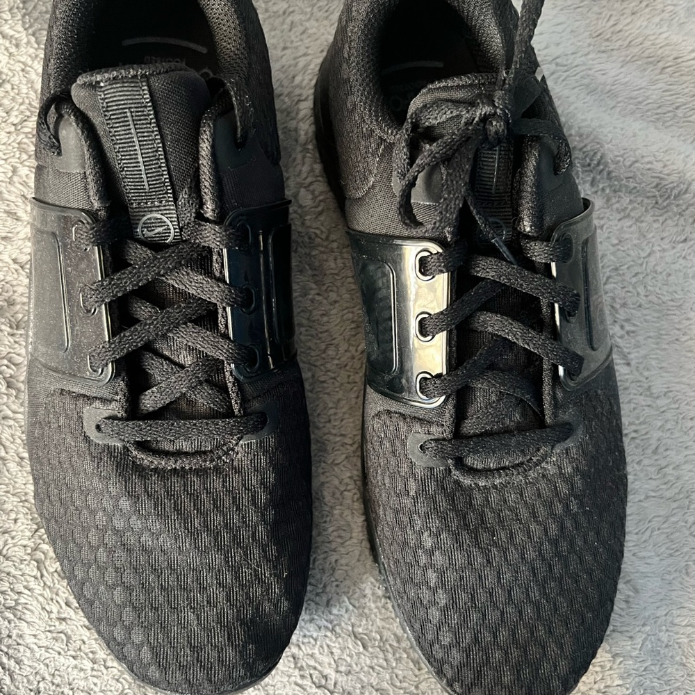 NIB Nike Women’s Air Max 90 size 9 black
